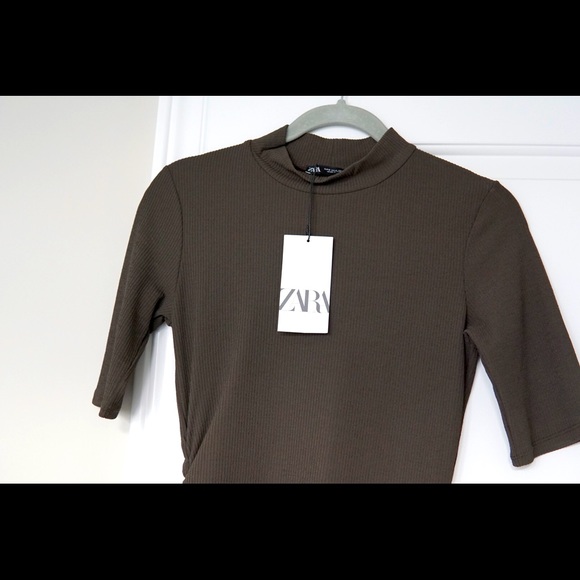 Zara Ribbed Collared Dress - Picture 5 of 7